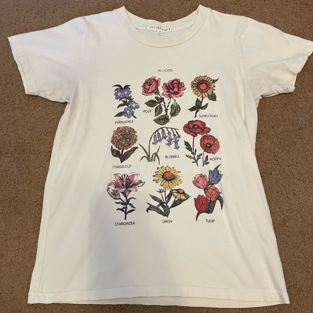 Cream flower t-Shirt